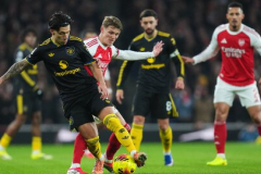 Arsenal: Mọi sự đủ cả, chỉ thiếu gió Đông!